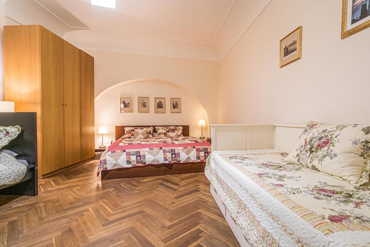 Stylish Studio At Lesser Town, Charles Bridge 3min By Walk Apartamento Praga